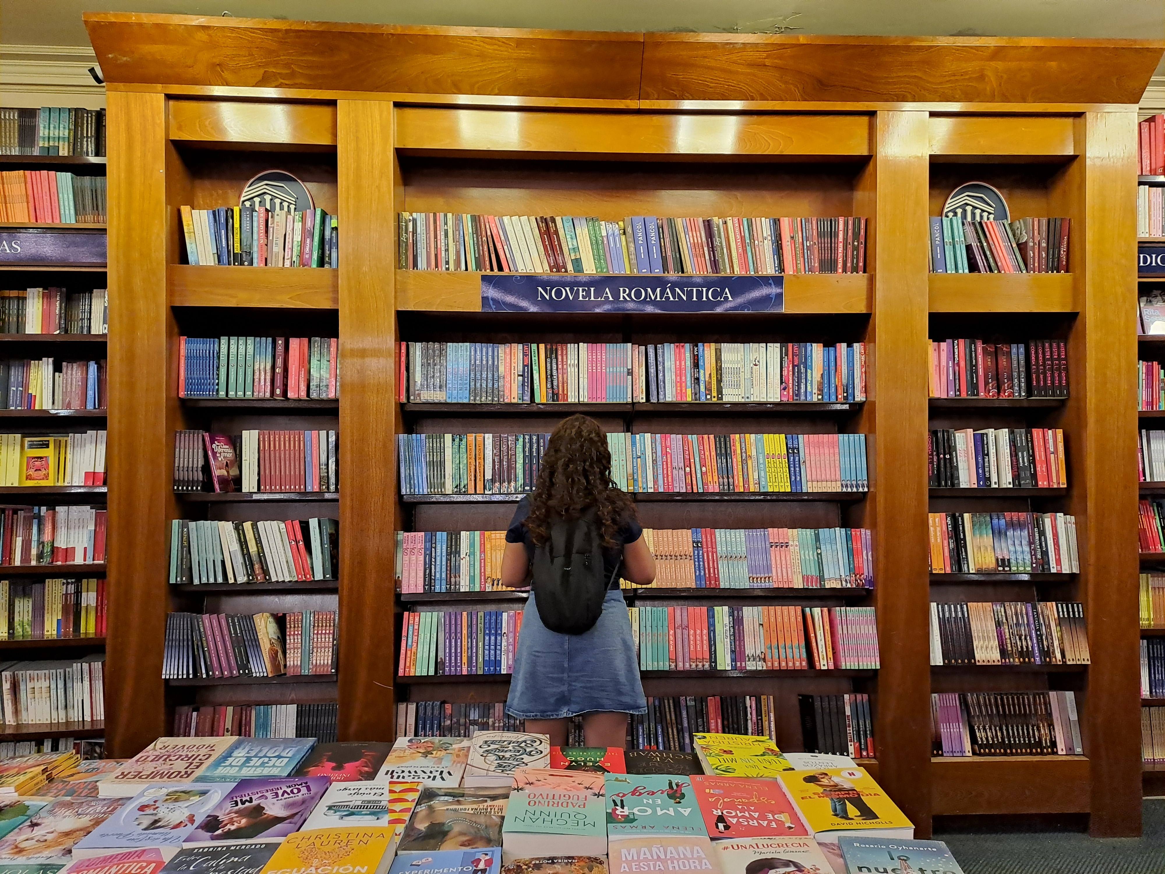 Bienvenidos a Damas y Letras · Cristina Martínez